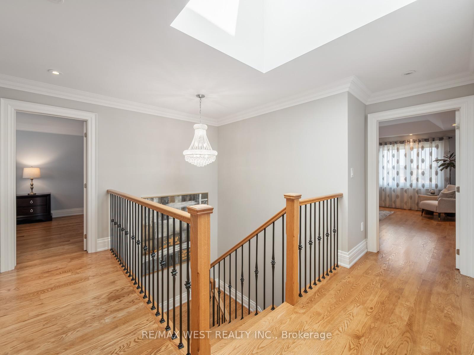 Photo 25 of 5 Paula Boulevard, Etobicoke, Alderwood — HOMEH