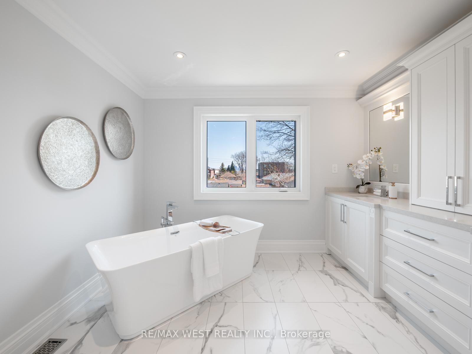 Photo 30 of 5 Paula Boulevard, Etobicoke, Alderwood — HOMEH