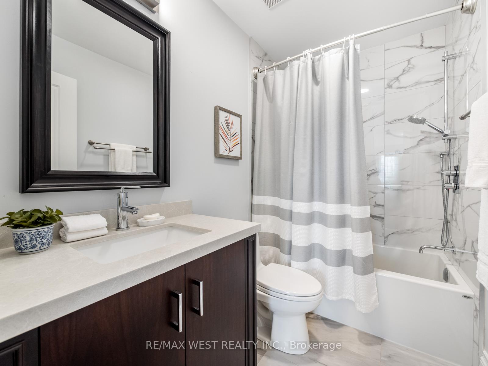 Photo 36 of 5 Paula Boulevard, Etobicoke, Alderwood — HOMEH