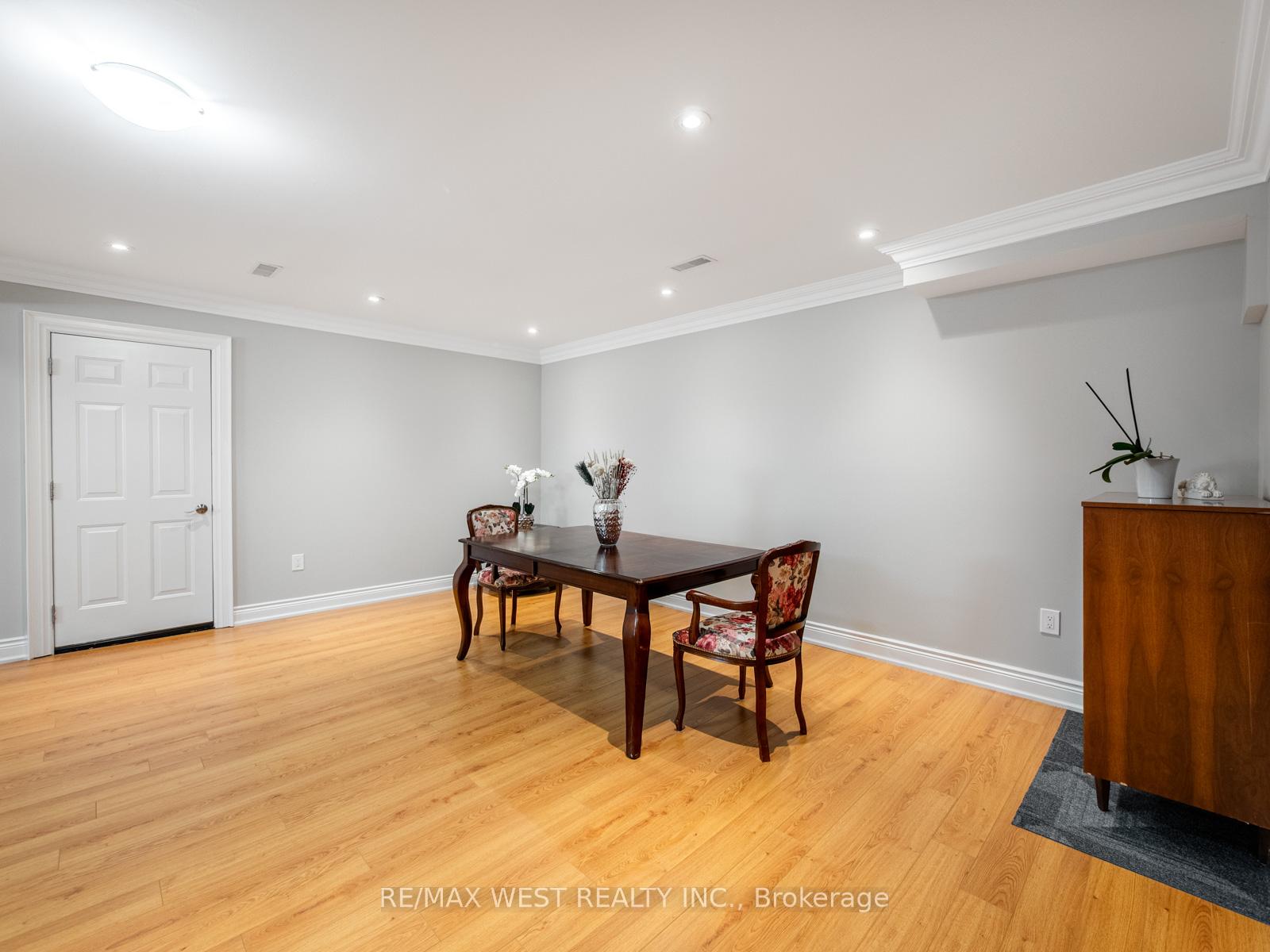 Photo 39 of 5 Paula Boulevard, Etobicoke, Alderwood — HOMEH