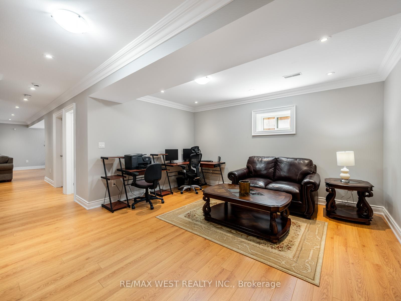 Photo 40 of 5 Paula Boulevard, Etobicoke, Alderwood — HOMEH