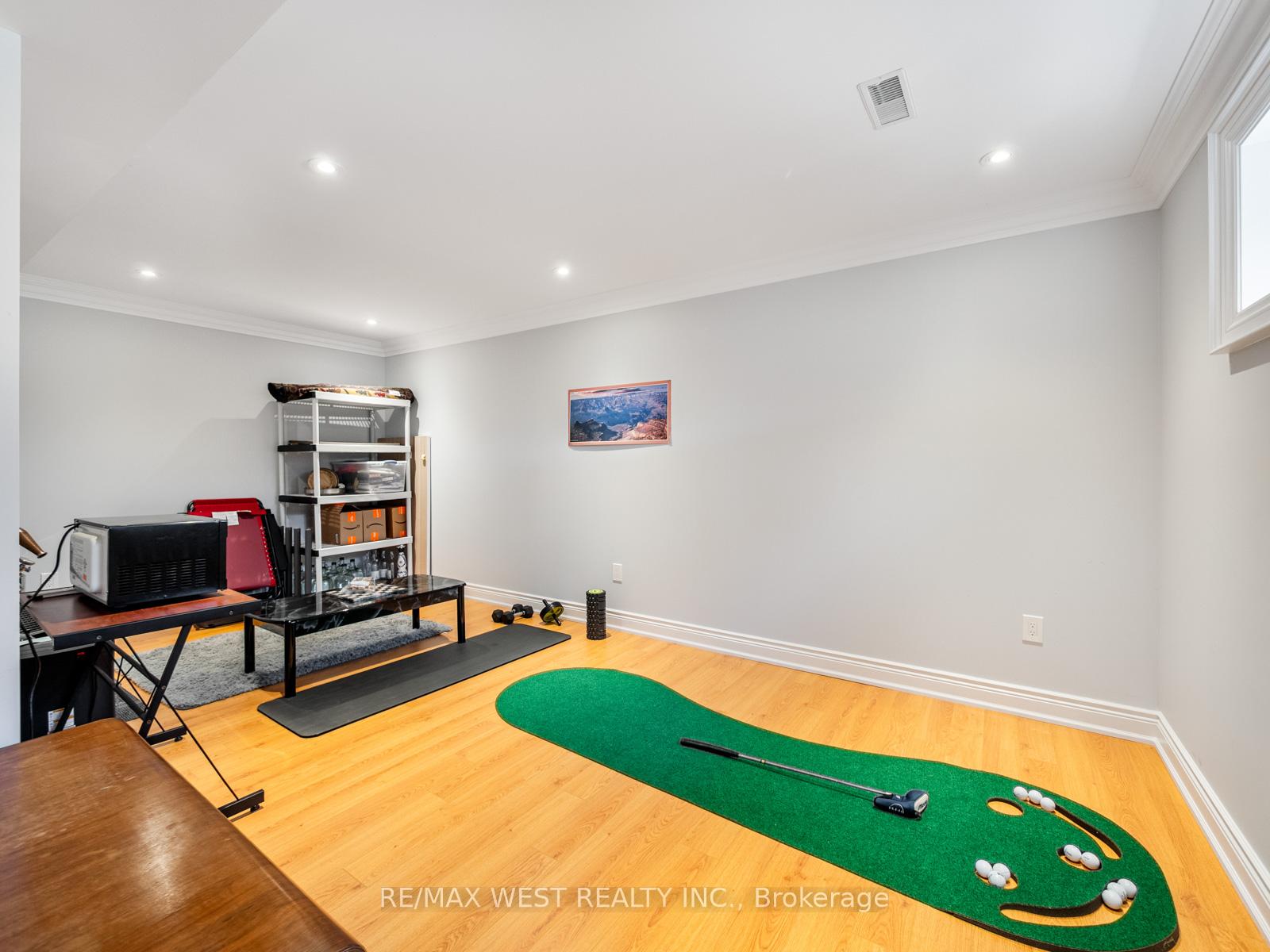 Photo 45 of 5 Paula Boulevard, Etobicoke, Alderwood — HOMEH