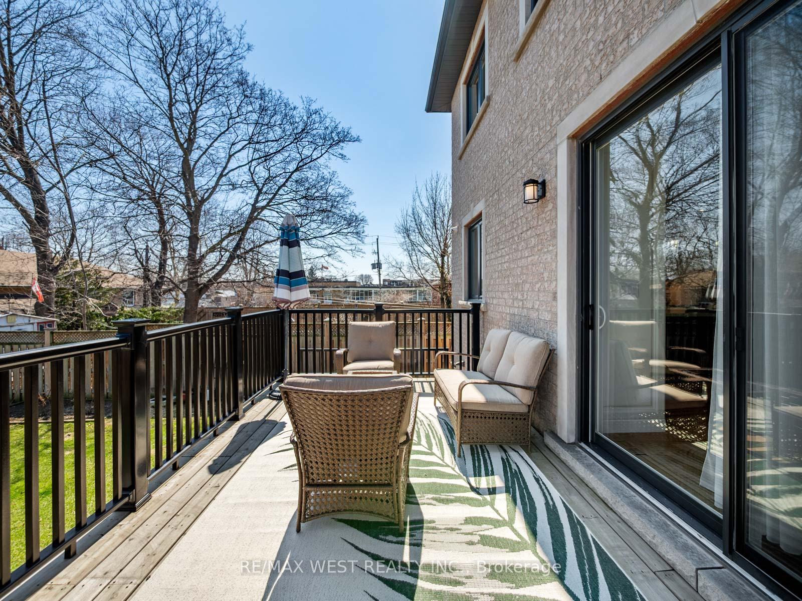 Photo 46 of 5 Paula Boulevard, Etobicoke, Alderwood — HOMEH