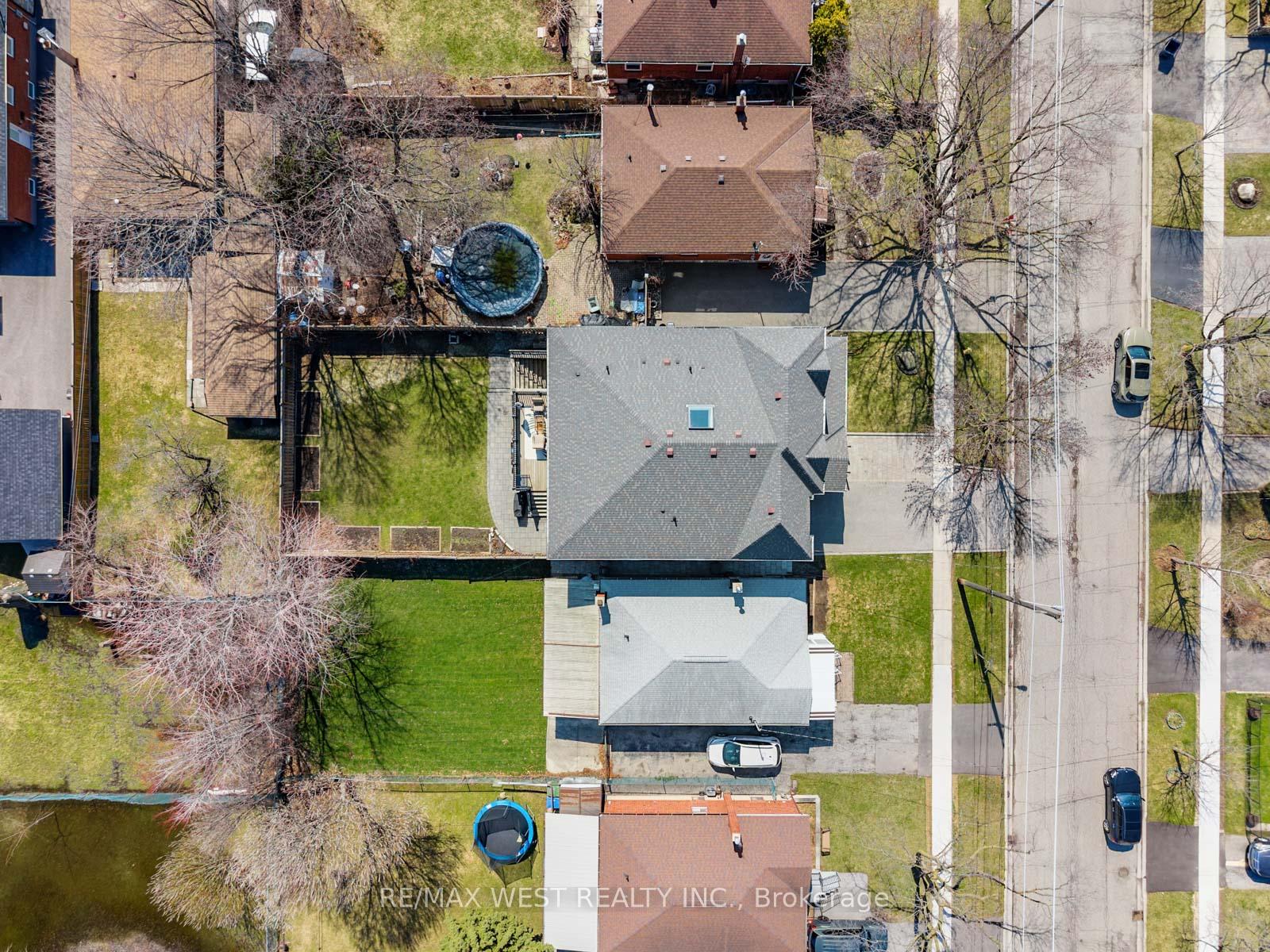 Photo 50 of 5 Paula Boulevard, Etobicoke, Alderwood — HOMEH