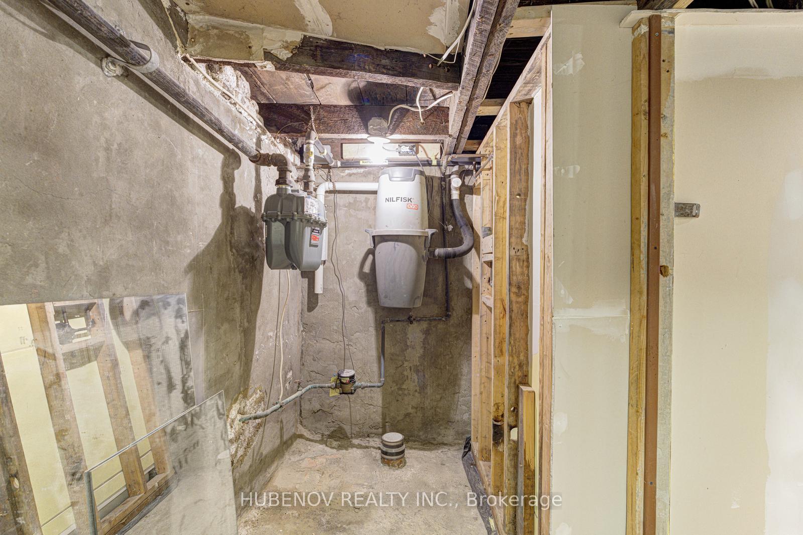 Photo 32 of 1261 St.Clair Avenue W, Toronto, Corso Italia-Davenport — HOMEH