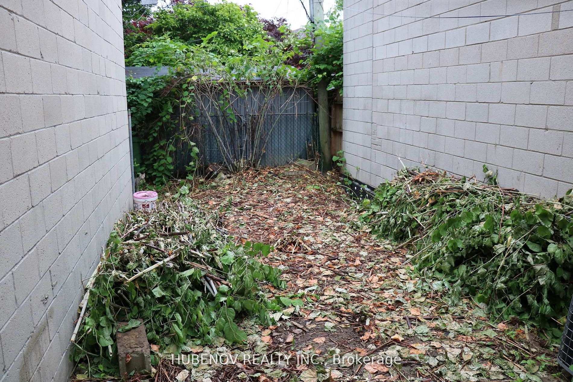 Photo 34 of 1261 St.Clair Avenue W, Toronto, Corso Italia-Davenport — HOMEH