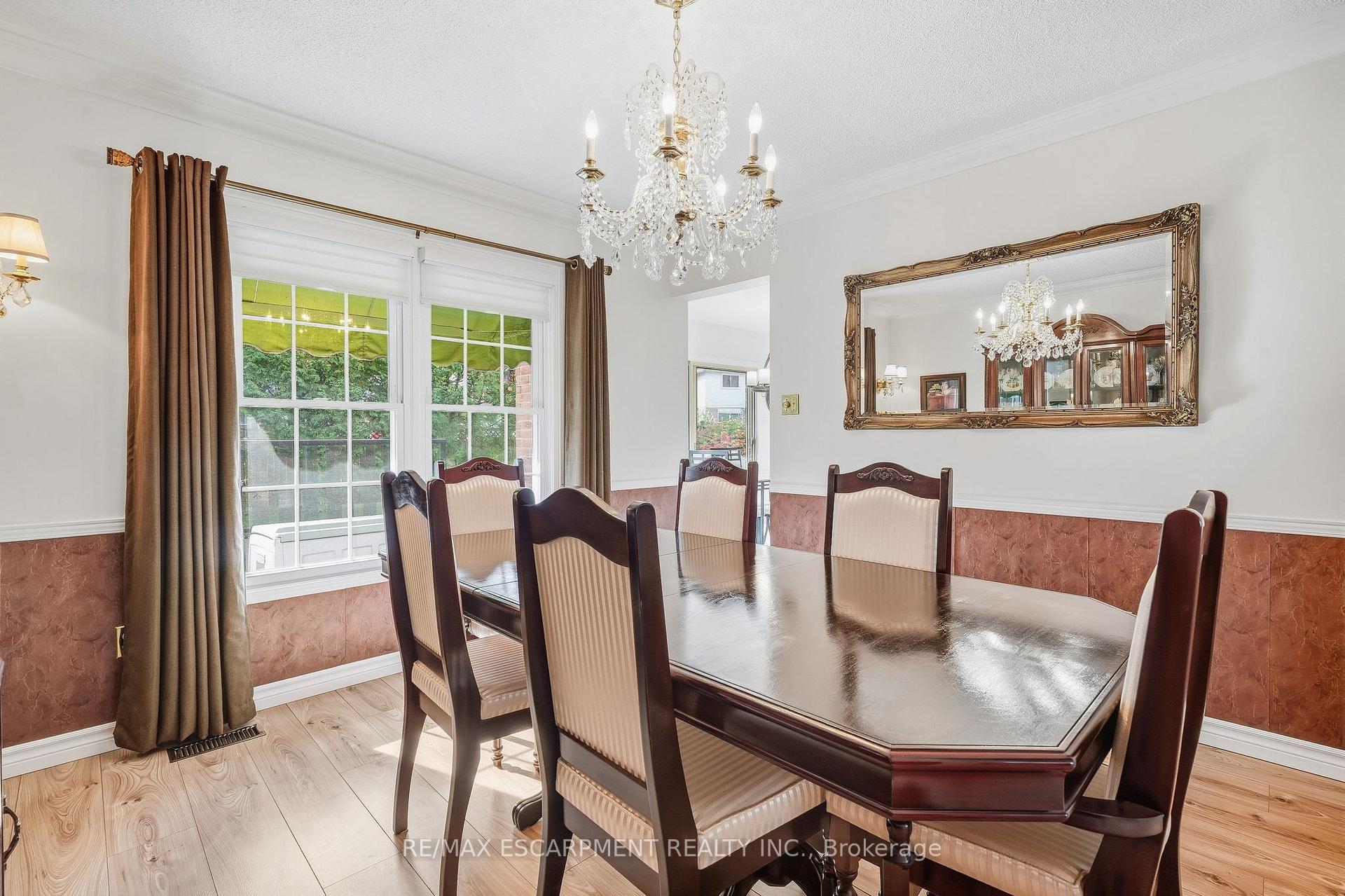 Photo 12 of 5 Michelle Drive, St. Catharines, Grapeview — HOMEH