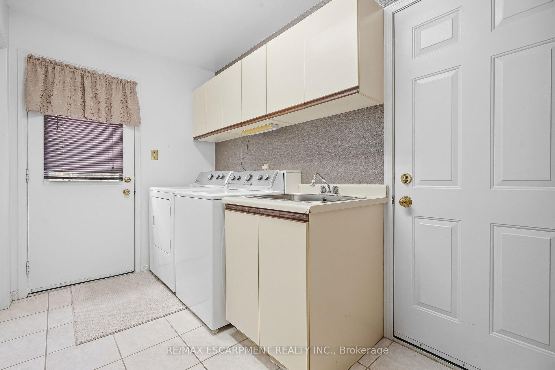 Photo 22 of 5 Michelle Drive, St. Catharines, Grapeview — HOMEH