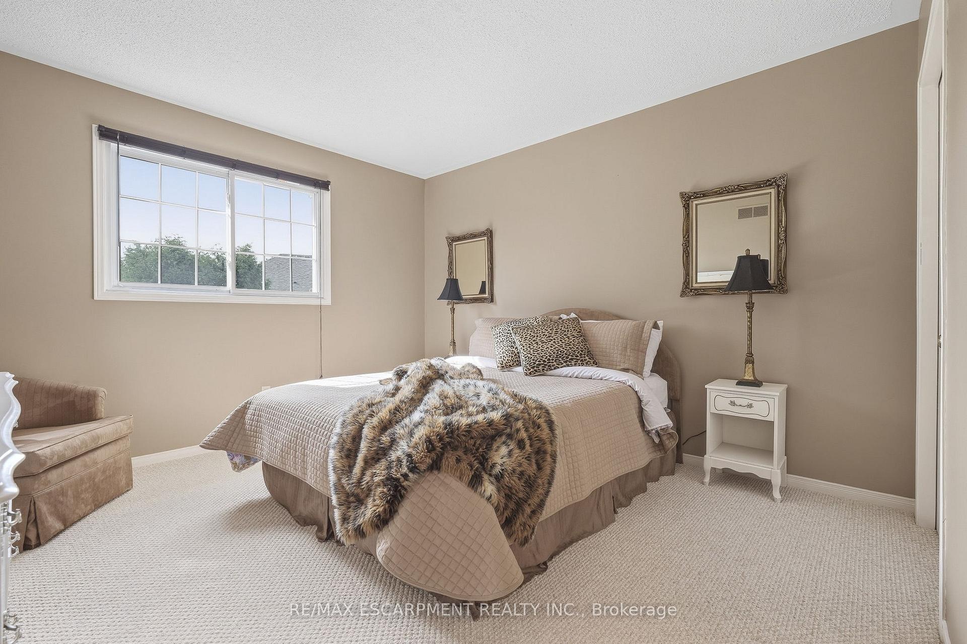 Photo 29 of 5 Michelle Drive, St. Catharines, Grapeview — HOMEH