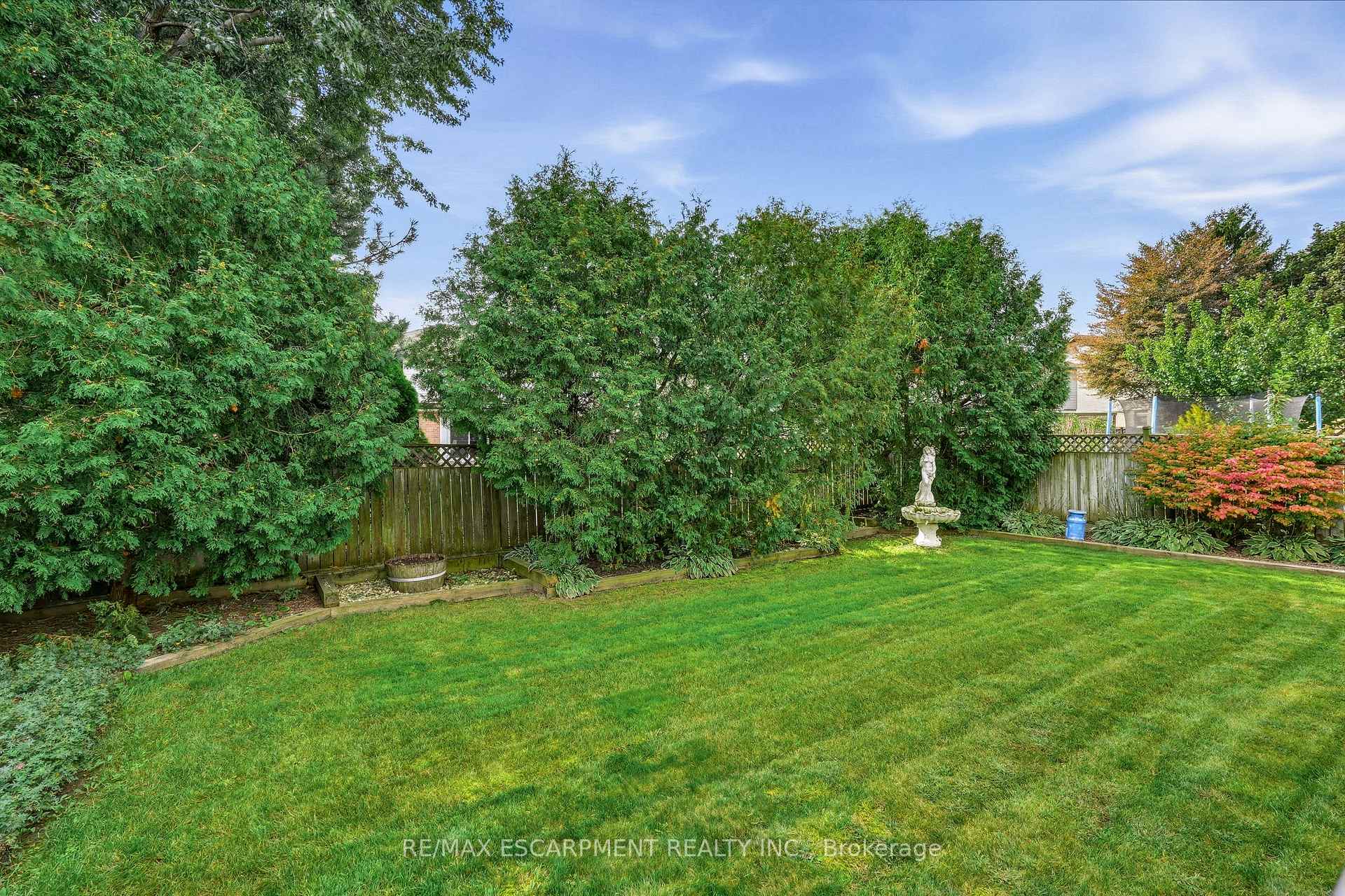 Photo 44 of 5 Michelle Drive, St. Catharines, Grapeview — HOMEH