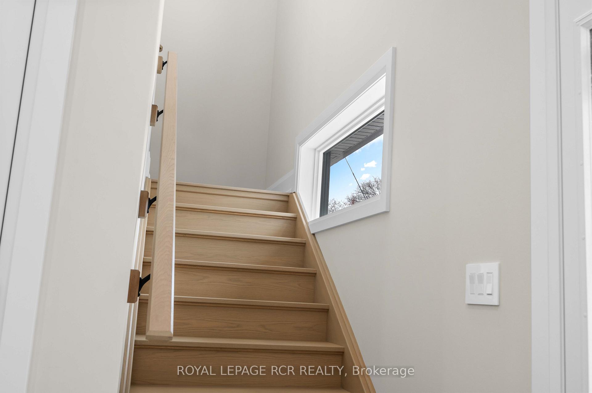 Photo 28 of 7 Henry Street, Orangeville — HOMEH