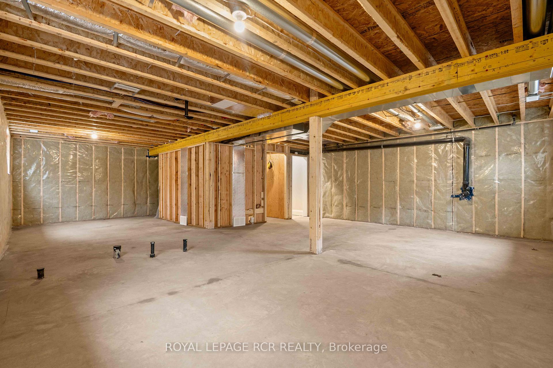 Photo 45 of 7 Henry Street, Orangeville — HOMEH
