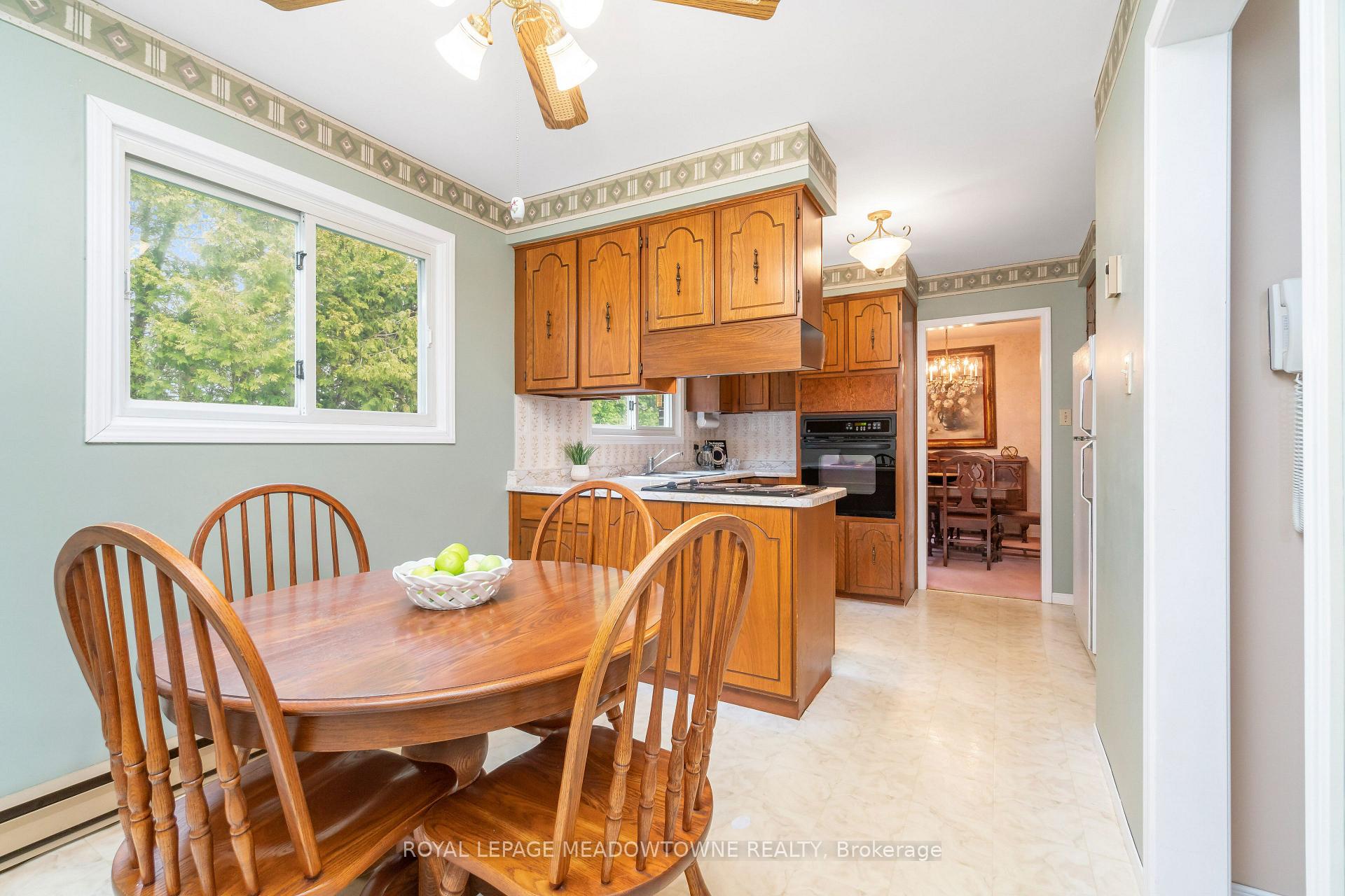 Photo 18 of 39 Wildwood Road, Halton Hills, Glen Williams — HOMEH