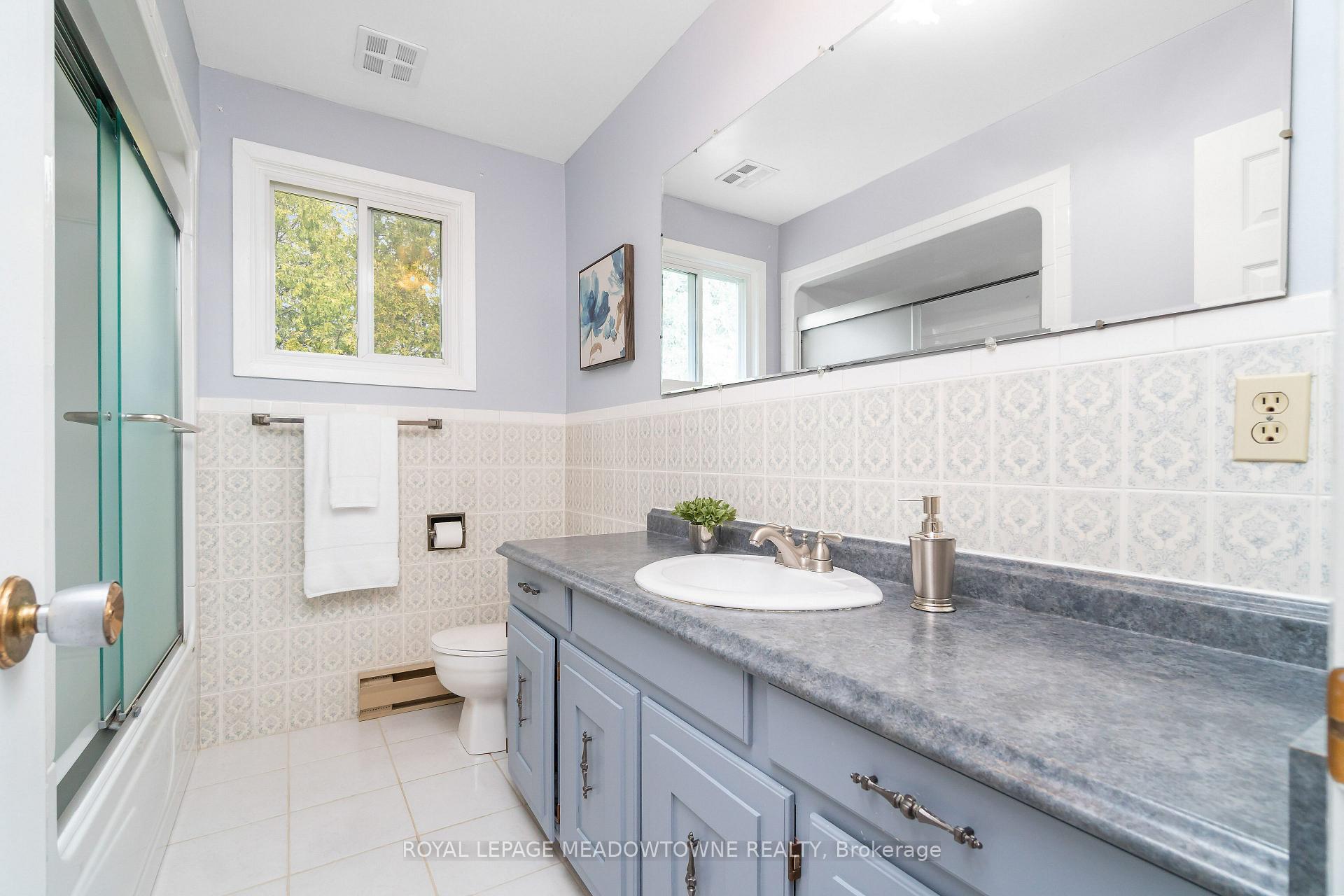 Photo 33 of 39 Wildwood Road, Halton Hills, Glen Williams — HOMEH