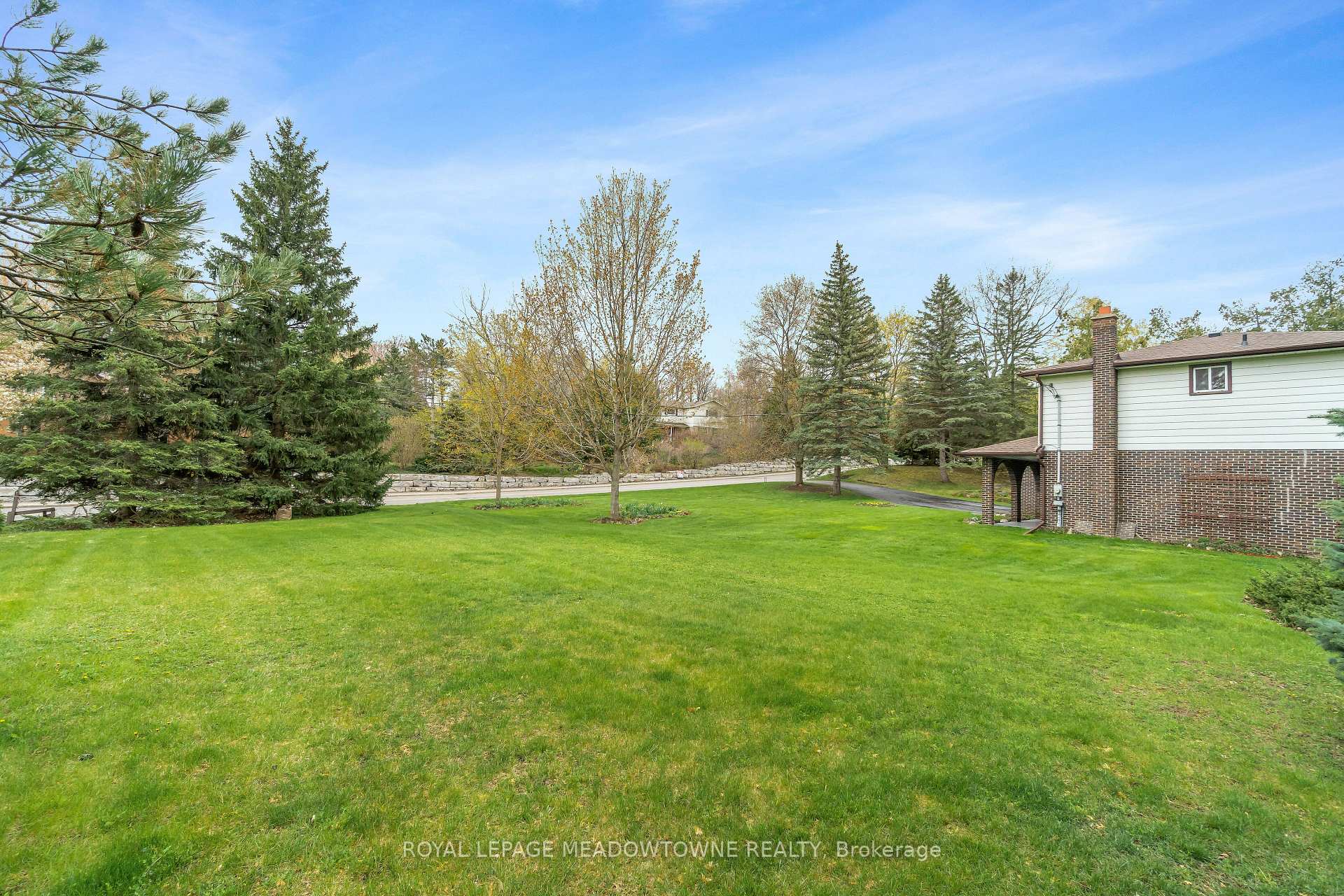 Photo 38 of 39 Wildwood Road, Halton Hills, Glen Williams — HOMEH