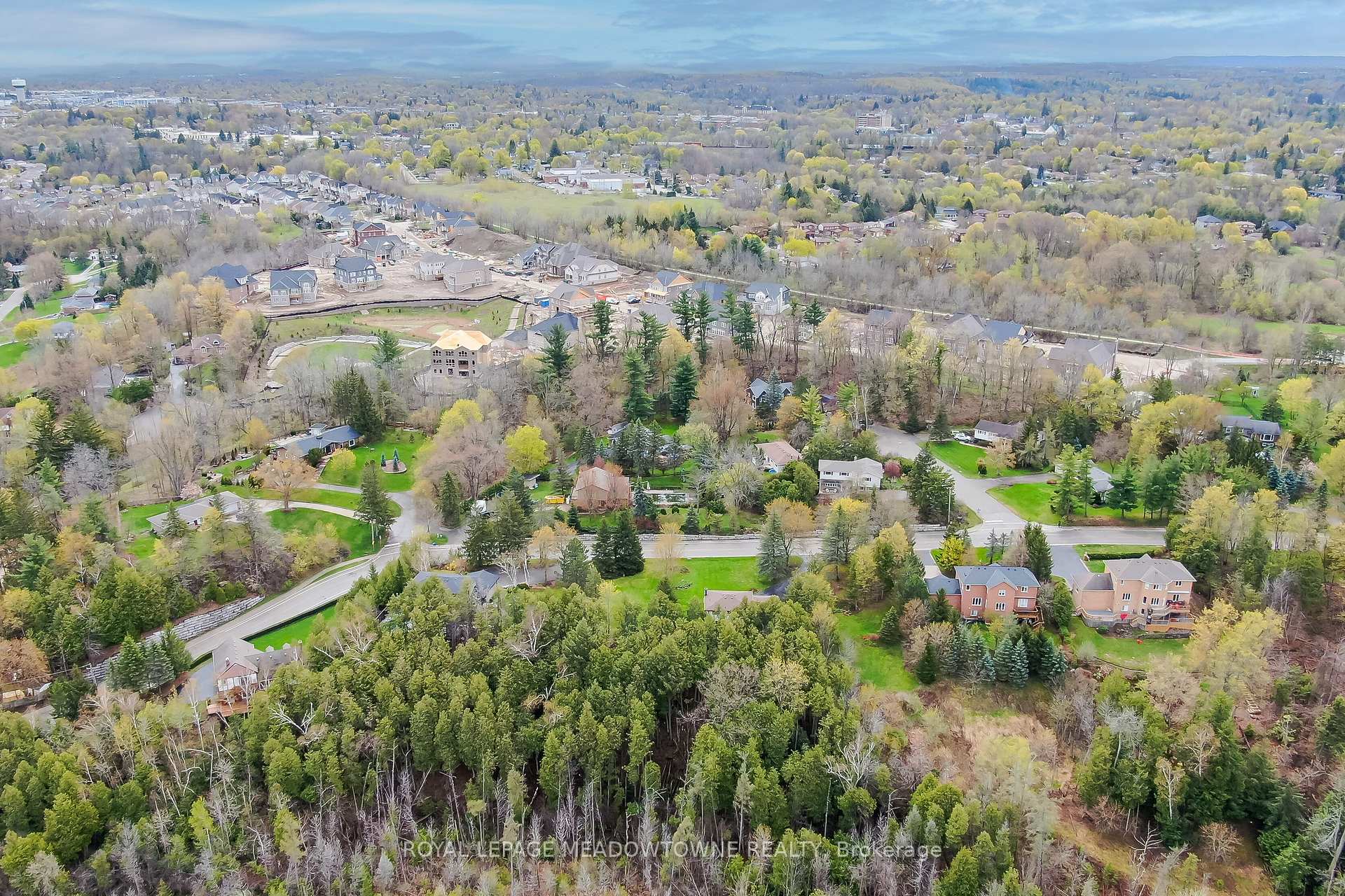Photo 41 of 39 Wildwood Road, Halton Hills, Glen Williams — HOMEH