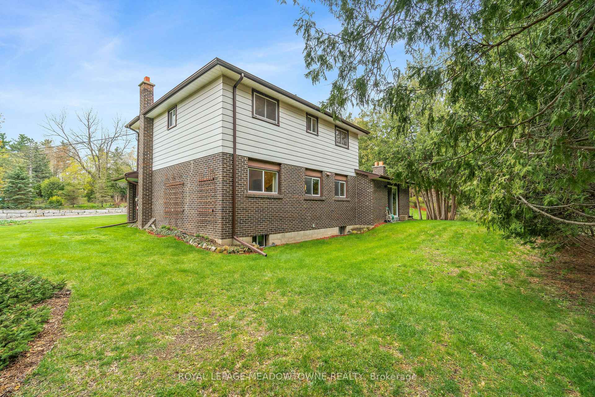 Photo 42 of 39 Wildwood Road, Halton Hills, Glen Williams — HOMEH