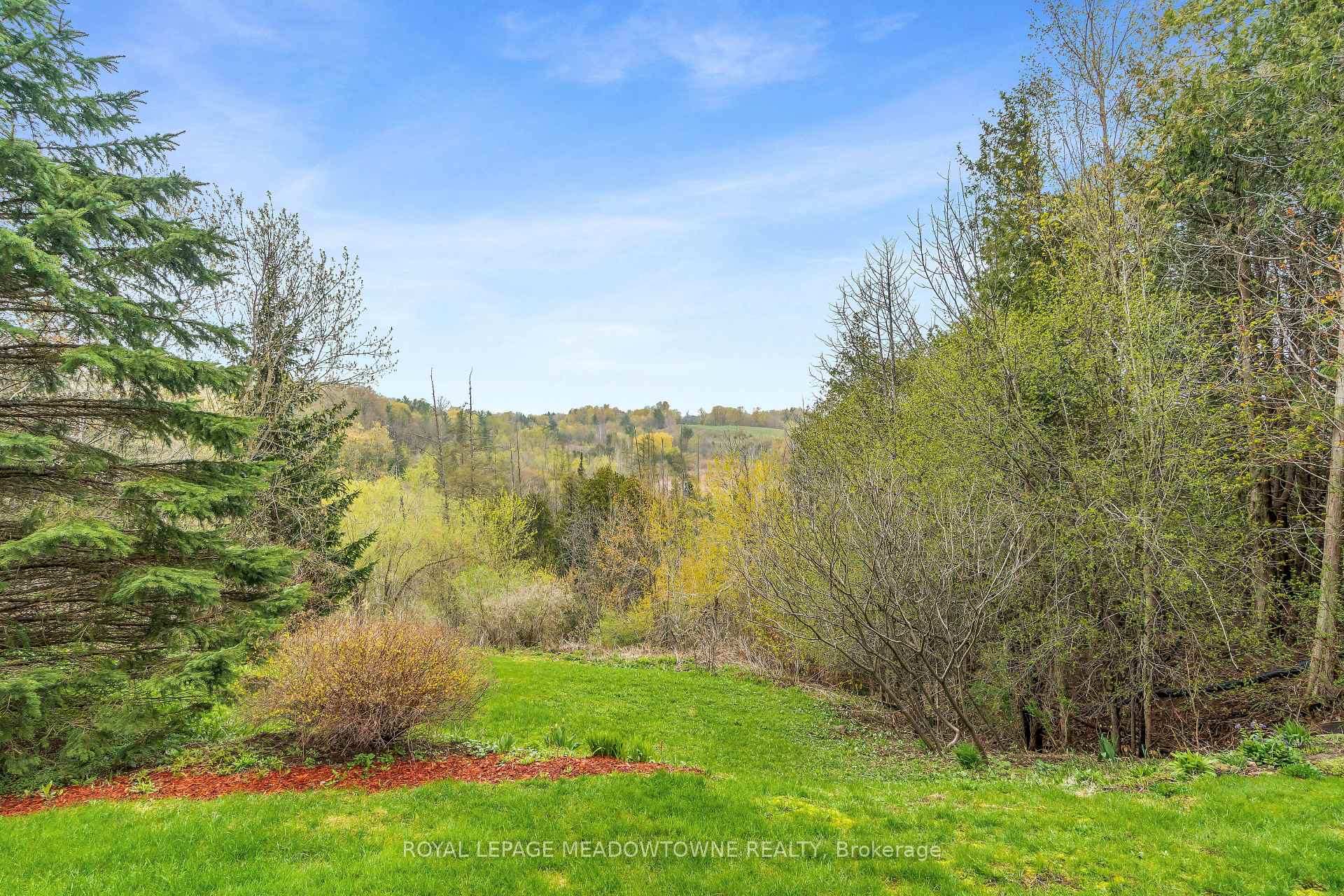 Photo 44 of 39 Wildwood Road, Halton Hills, Glen Williams — HOMEH