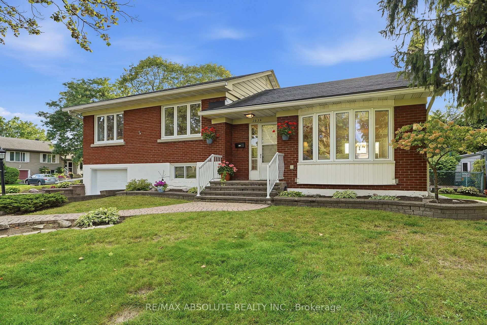 Photo 2 of 2034 Camrose Street, Ottawa, Elmvale Acres — HOMEH