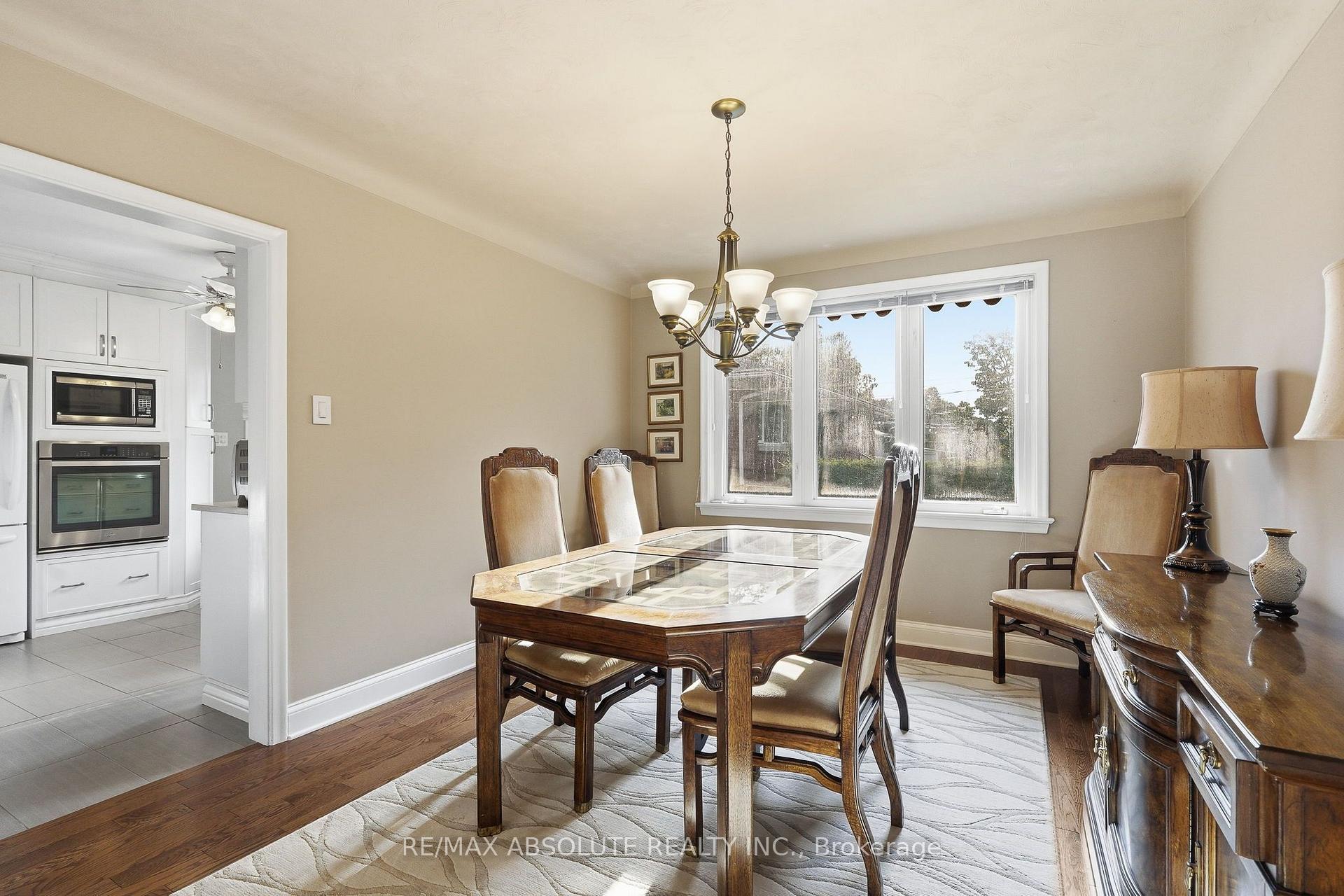 Photo 9 of 2034 Camrose Street, Ottawa, Elmvale Acres — HOMEH