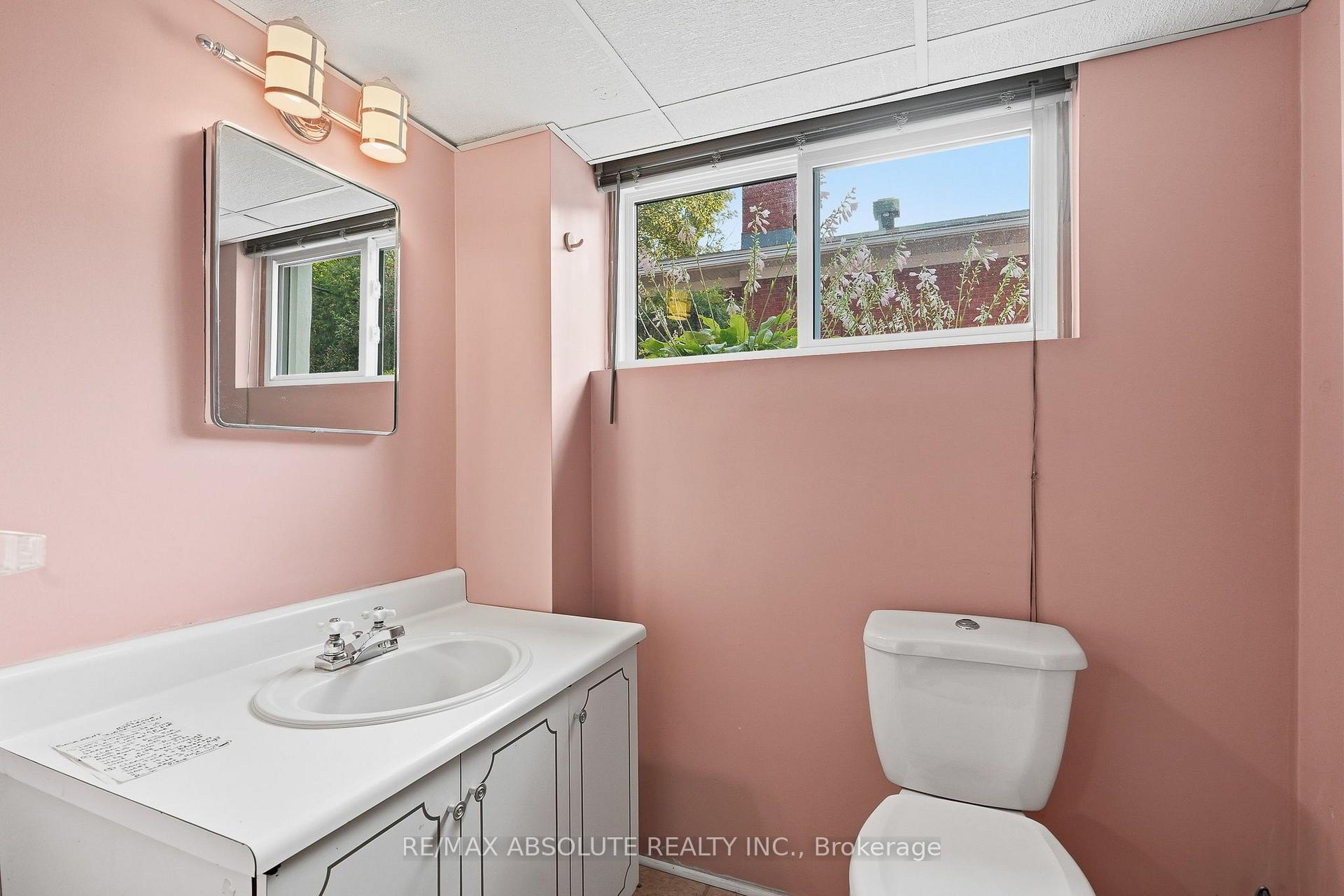 Photo 20 of 2034 Camrose Street, Ottawa, Elmvale Acres — HOMEH