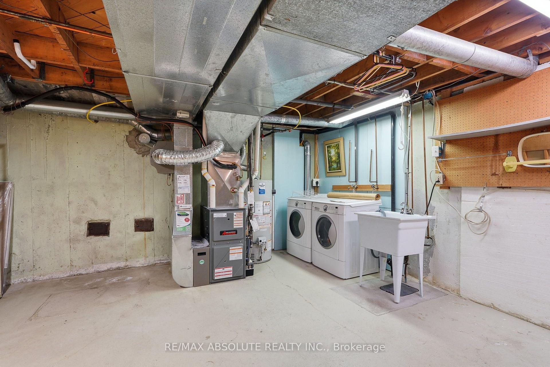 Photo 24 of 2034 Camrose Street, Ottawa, Elmvale Acres — HOMEH