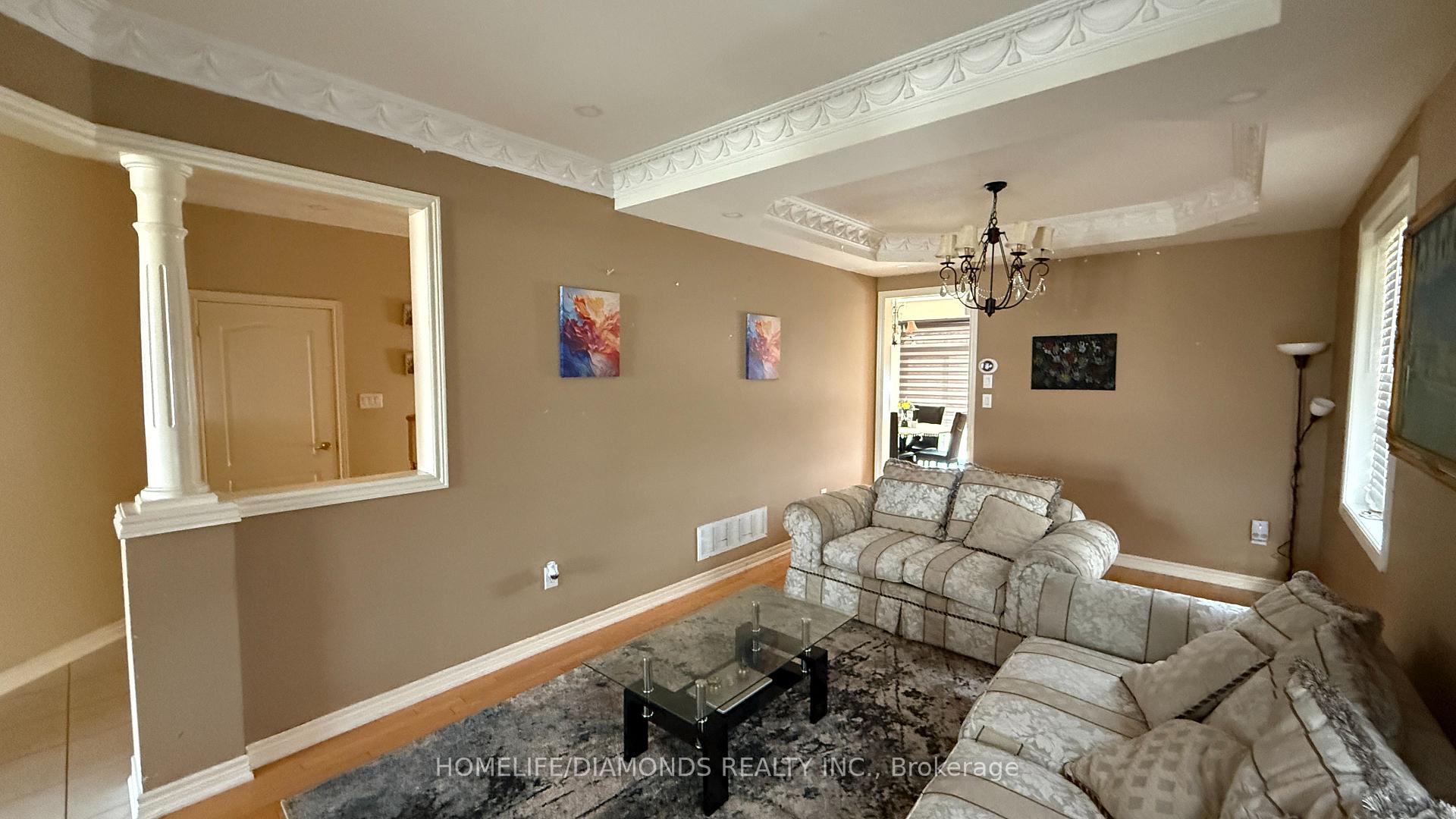 Photo 5 of 12 Oakhaven Road, Brampton, Bram East — HOMEH