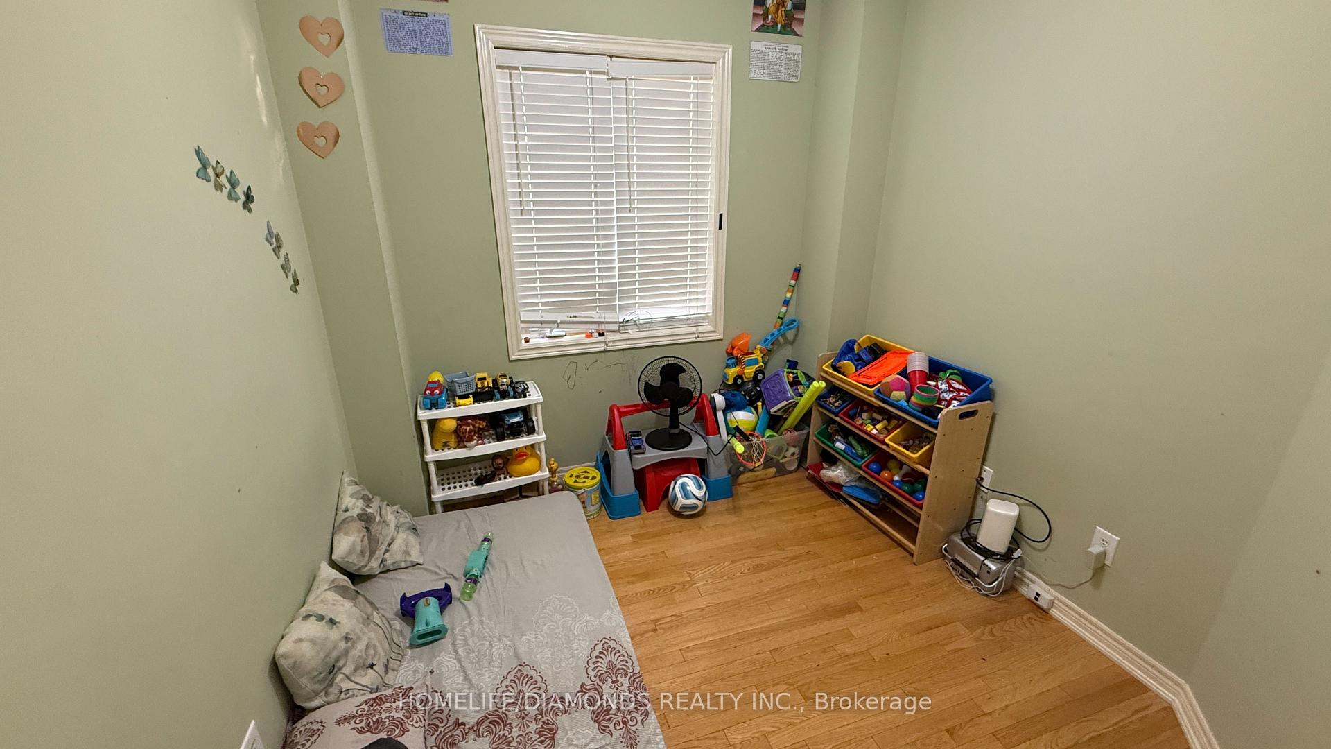 Photo 15 of 12 Oakhaven Road, Brampton, Bram East — HOMEH