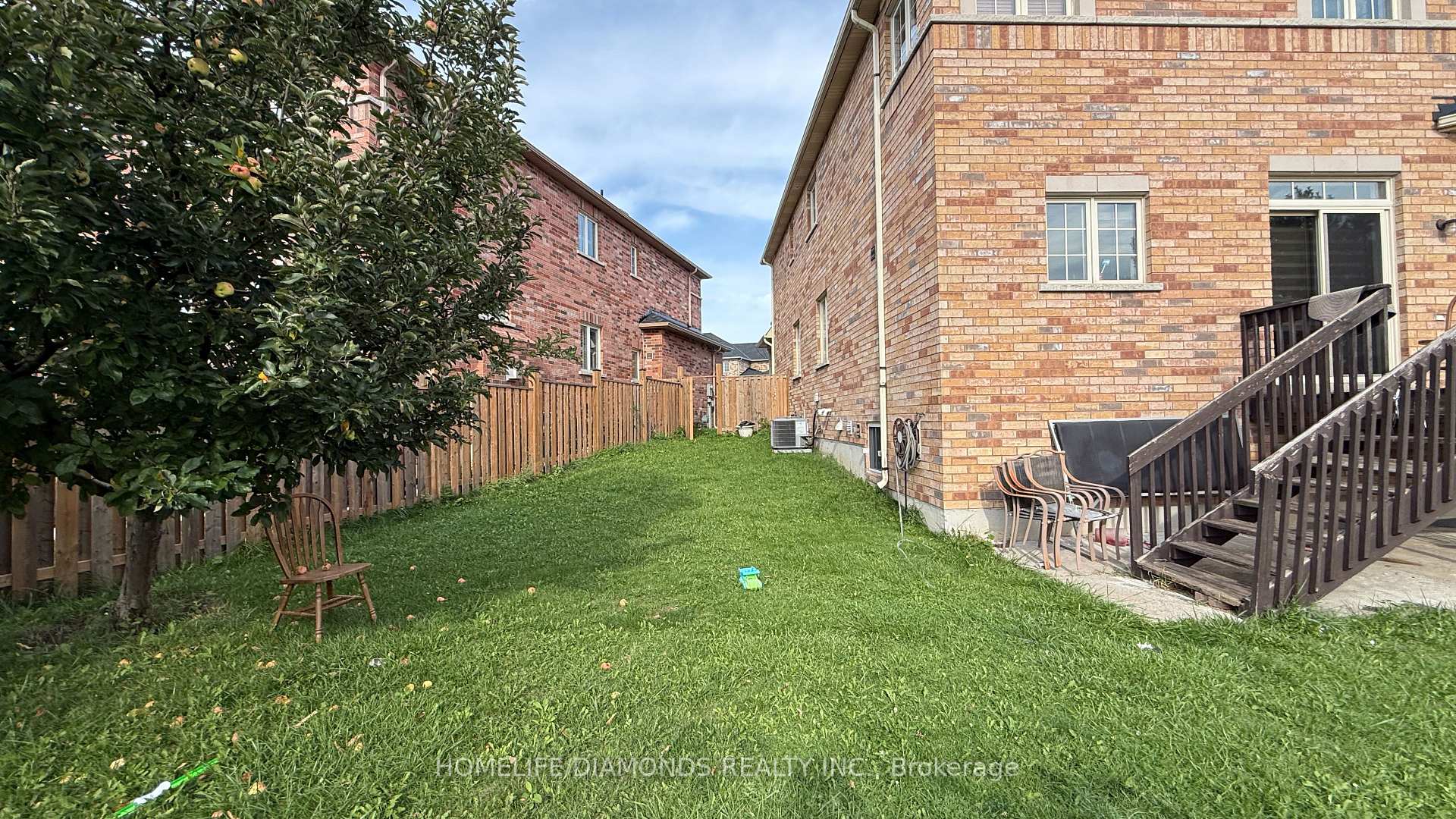 Photo 17 of 12 Oakhaven Road, Brampton, Bram East — HOMEH
