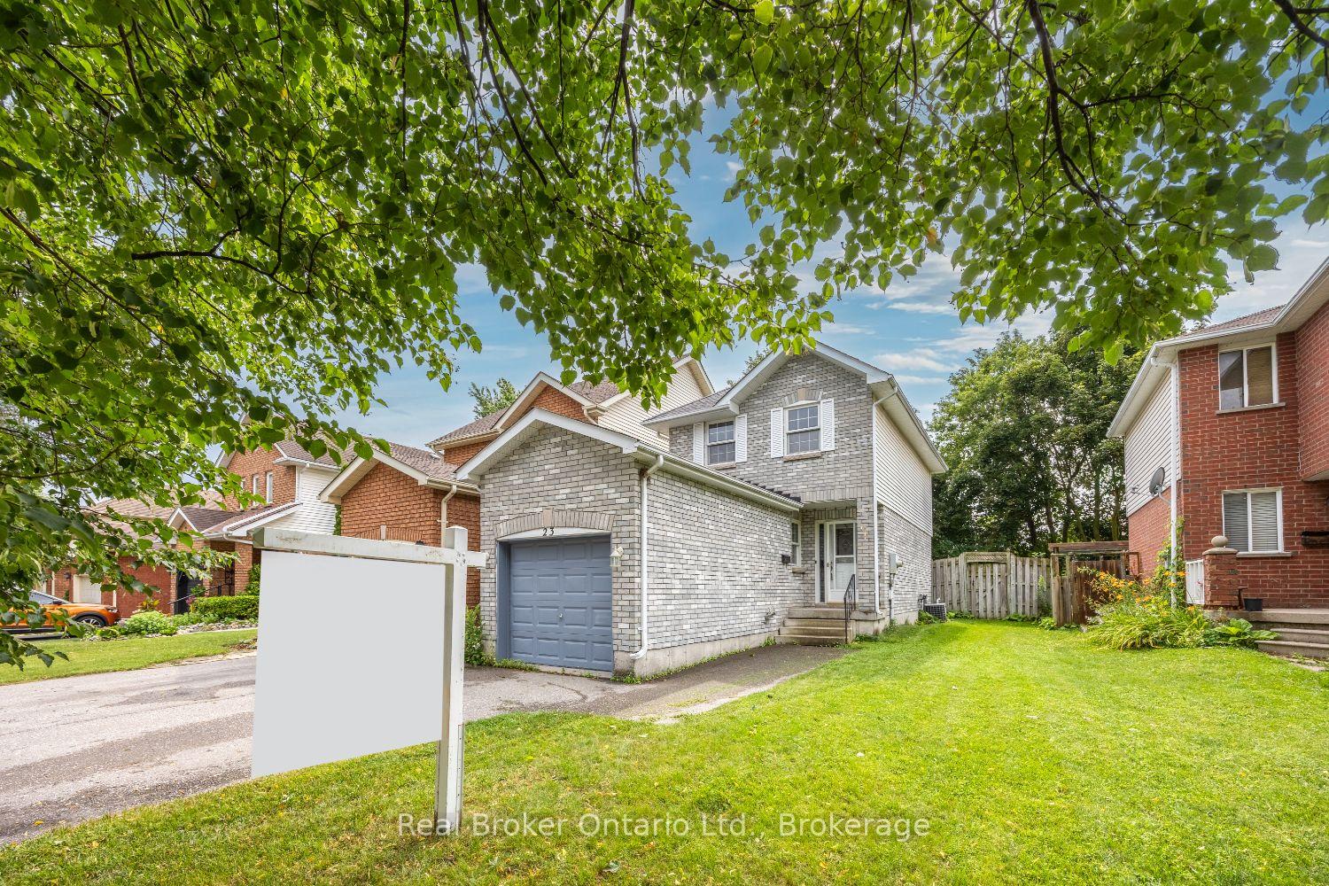 Photo 3 of 23 Mann Street, Clarington, Bowmanville — HOMEH