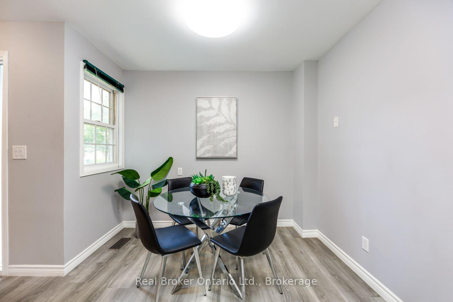 Photo 10 of 23 Mann Street, Clarington, Bowmanville — HOMEH