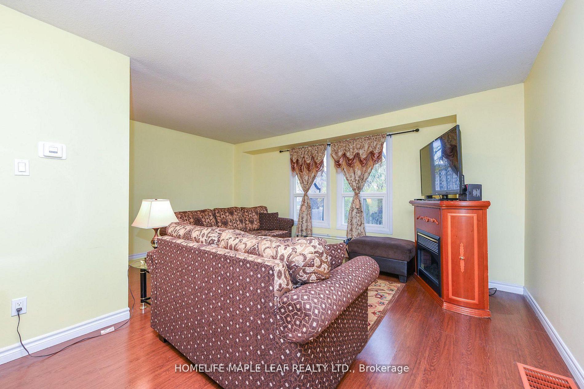 Photo 14 of 85 Enmount Drive, Brampton, Southgate — HOMEH