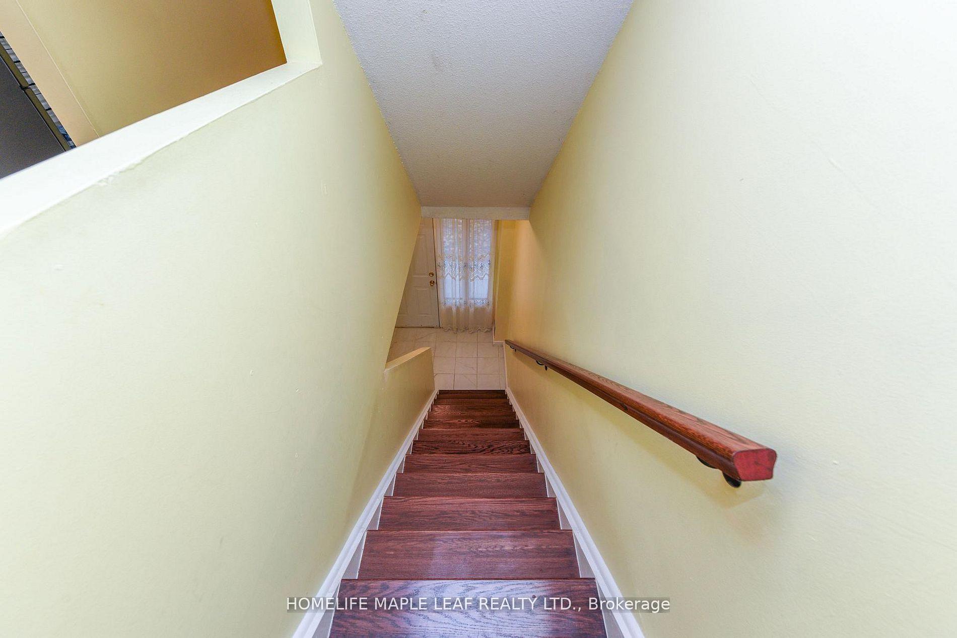 Photo 17 of 85 Enmount Drive, Brampton, Southgate — HOMEH