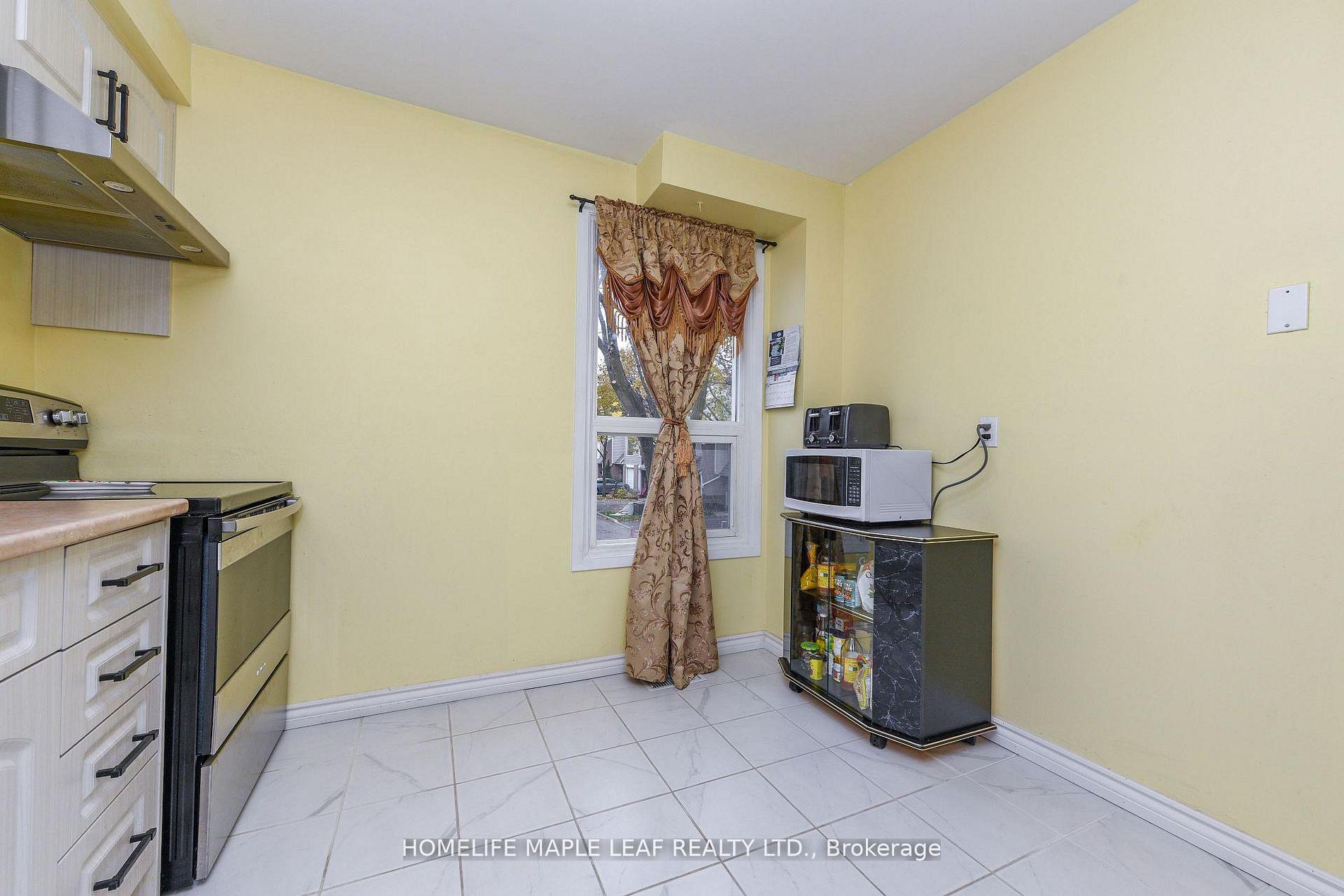 Photo 22 of 85 Enmount Drive, Brampton, Southgate — HOMEH