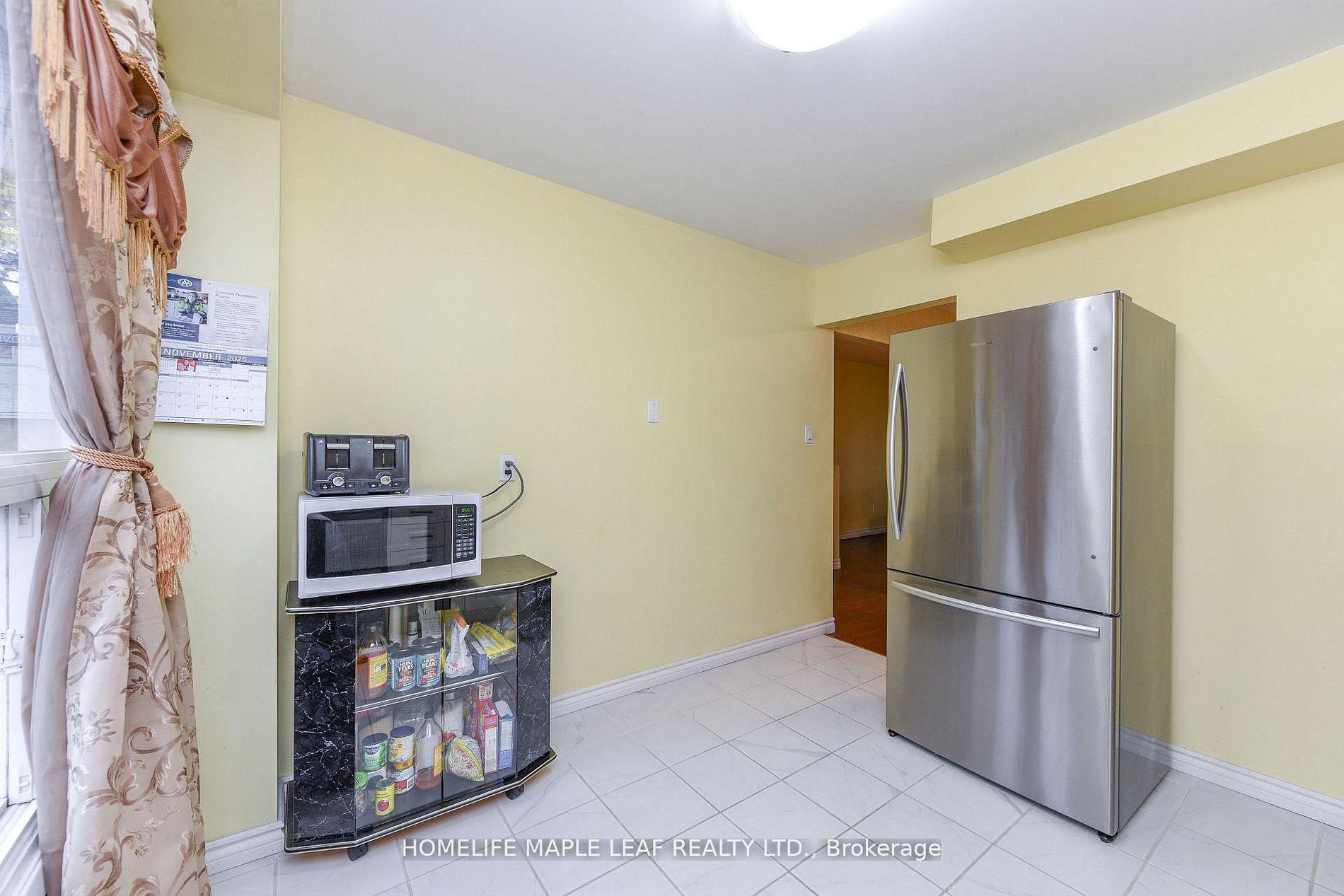 Photo 26 of 85 Enmount Drive, Brampton, Southgate — HOMEH