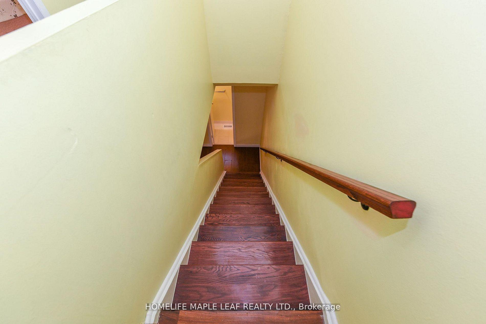 Photo 32 of 85 Enmount Drive, Brampton, Southgate — HOMEH