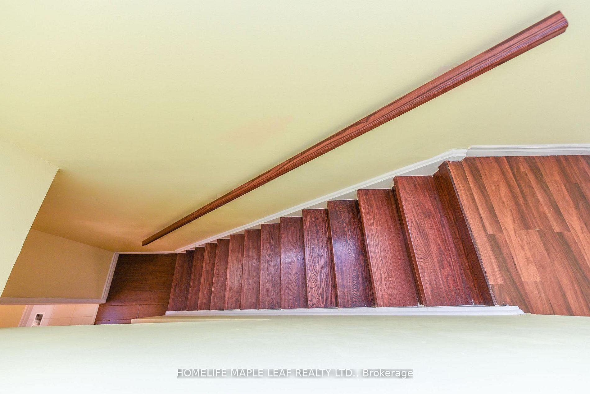 Photo 33 of 85 Enmount Drive, Brampton, Southgate — HOMEH