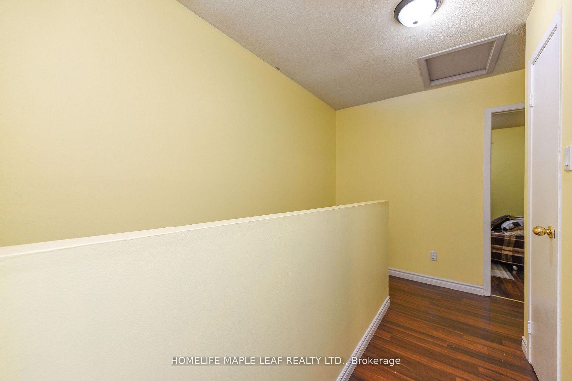 Photo 34 of 85 Enmount Drive, Brampton, Southgate — HOMEH
