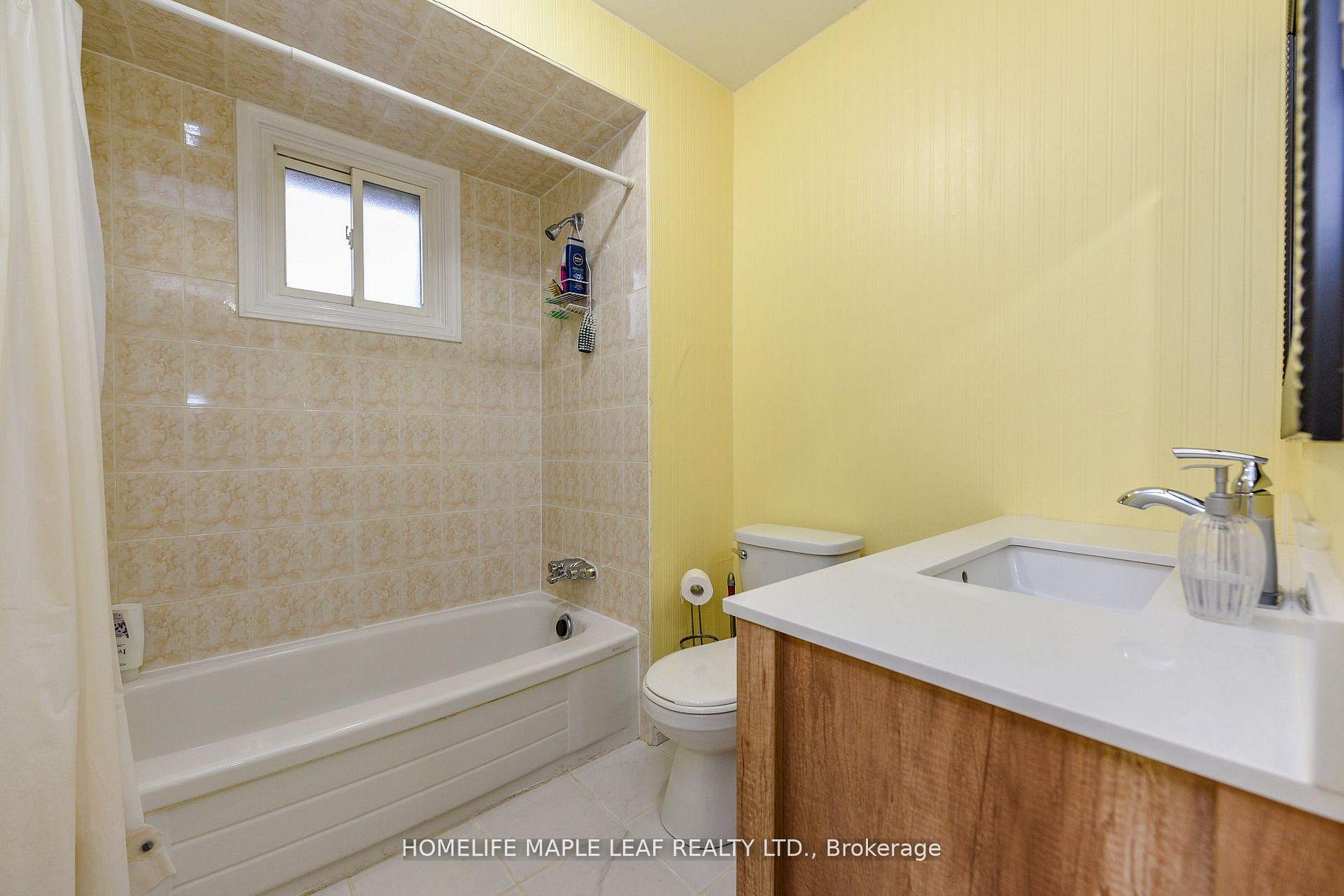 Photo 35 of 85 Enmount Drive, Brampton, Southgate — HOMEH