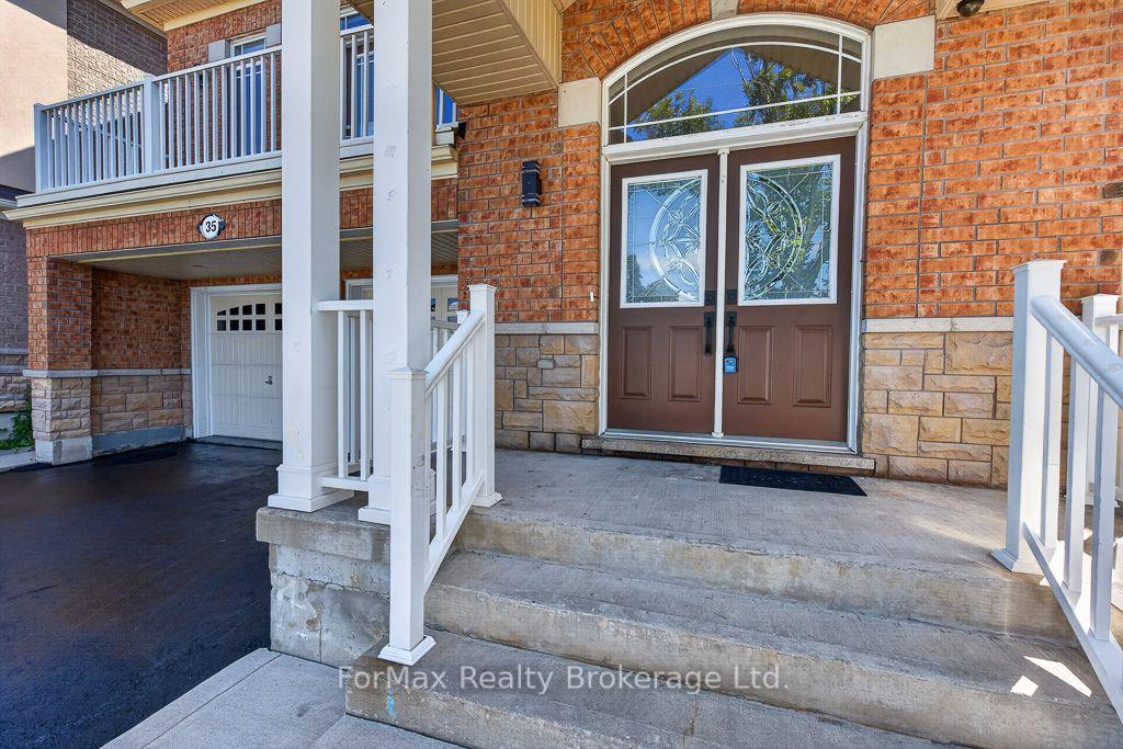 Photo 2 of 35 Seascape Crescent, Brampton, Bram East — HOMEH