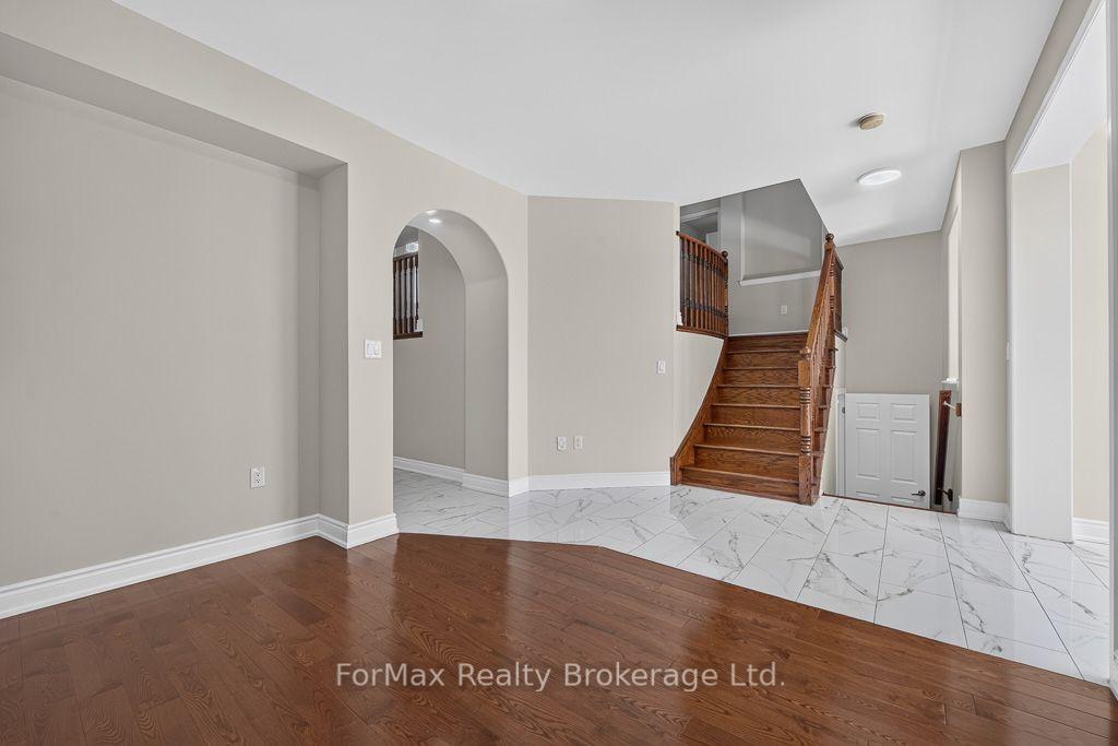 Photo 6 of 35 Seascape Crescent, Brampton, Bram East — HOMEH
