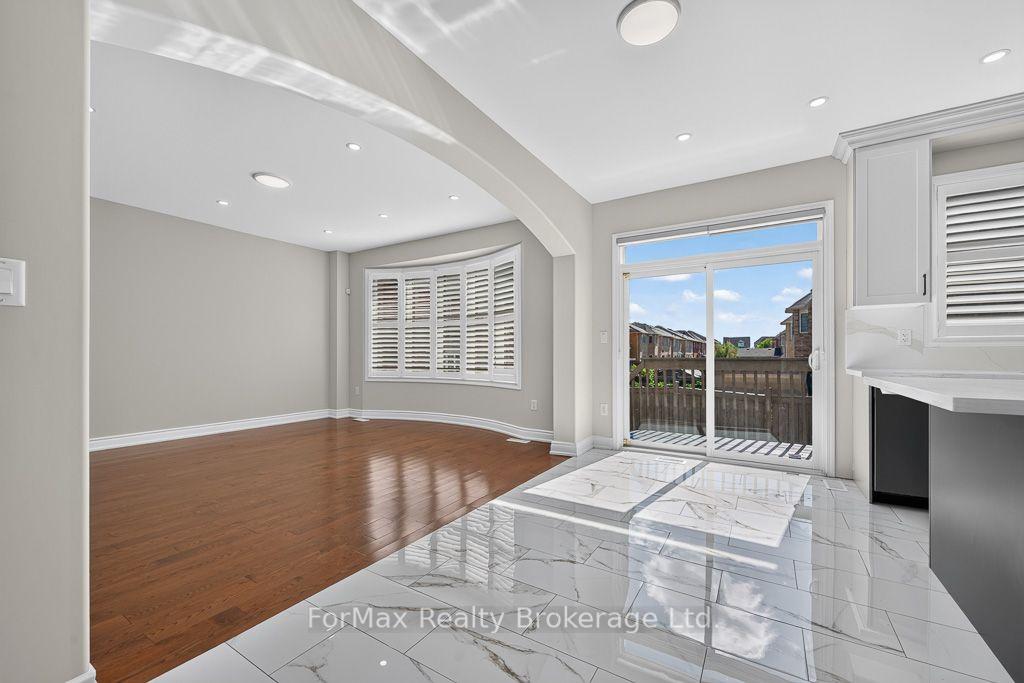 Photo 8 of 35 Seascape Crescent, Brampton, Bram East — HOMEH