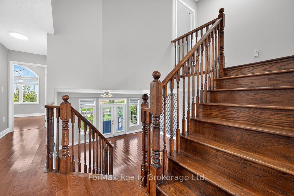 Photo 16 of 35 Seascape Crescent, Brampton, Bram East — HOMEH