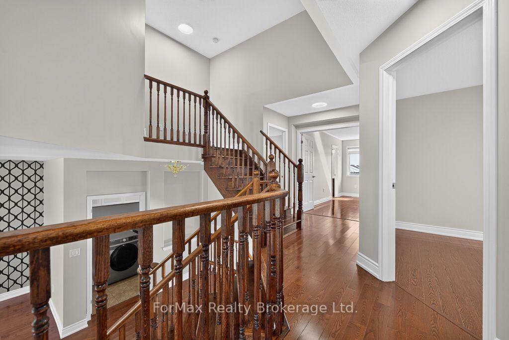 Photo 17 of 35 Seascape Crescent, Brampton, Bram East — HOMEH