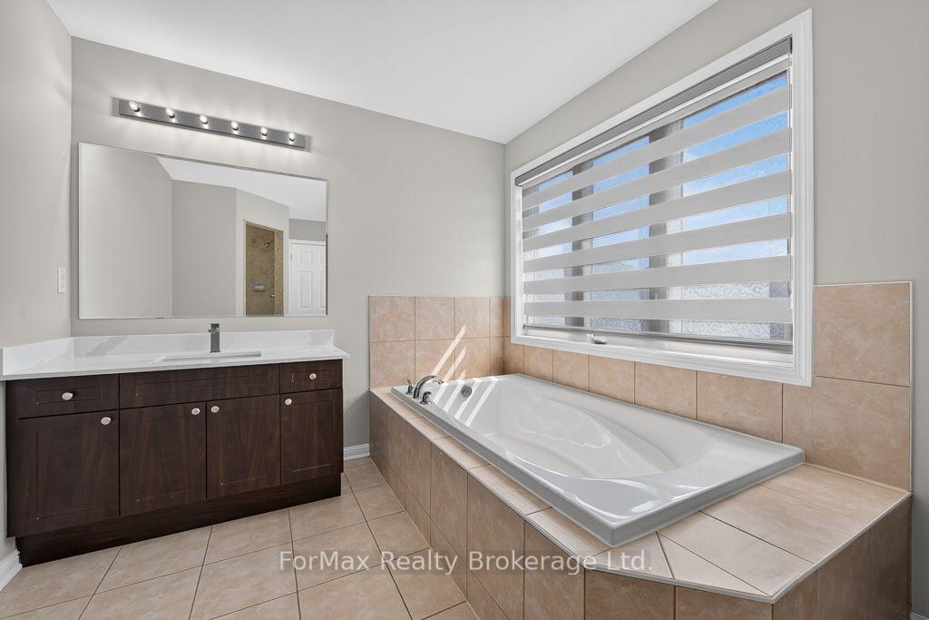 Photo 23 of 35 Seascape Crescent, Brampton, Bram East — HOMEH