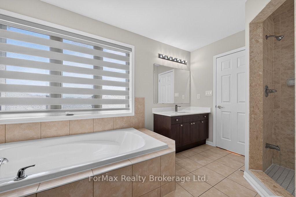 Photo 25 of 35 Seascape Crescent, Brampton, Bram East — HOMEH