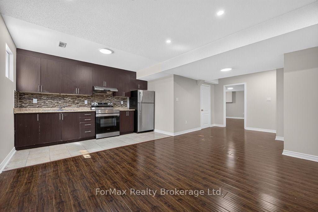 Photo 39 of 35 Seascape Crescent, Brampton, Bram East — HOMEH