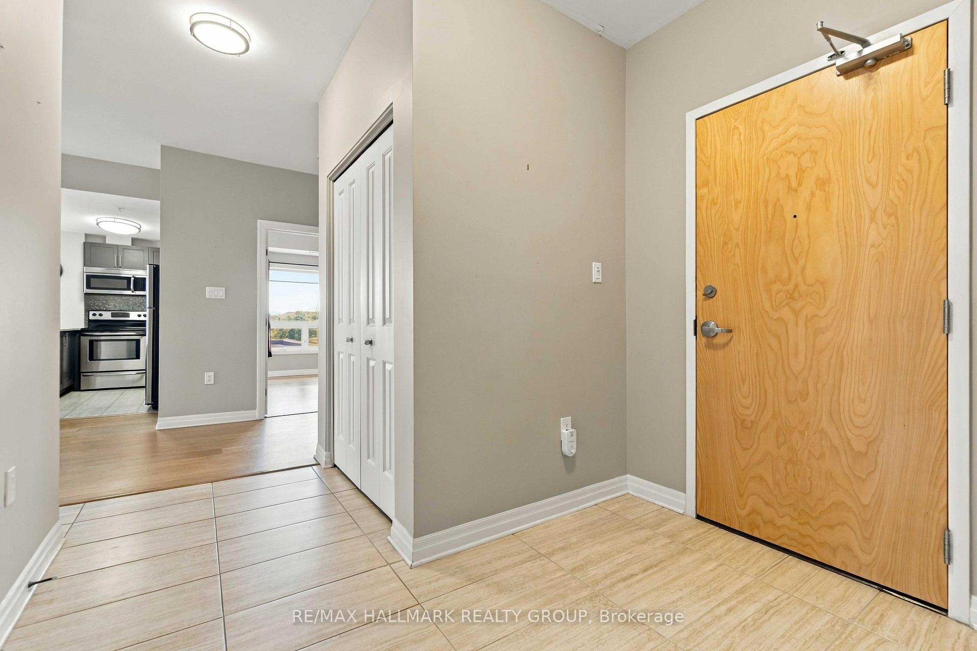 Photo 2 of Unit 406, 200 Winterfell Private, Ottawa, Hunt Club Park — HOMEH