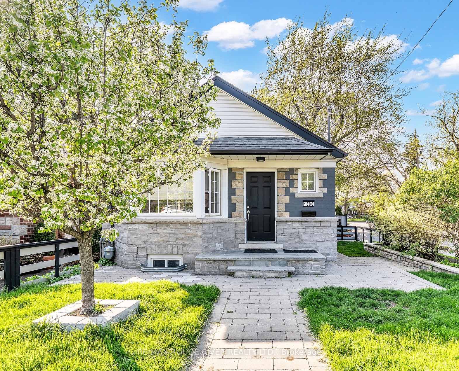 Photo 2 of 1306 Kingston Road, Scarborough, Birchcliffe-Cliffside — HOMEH