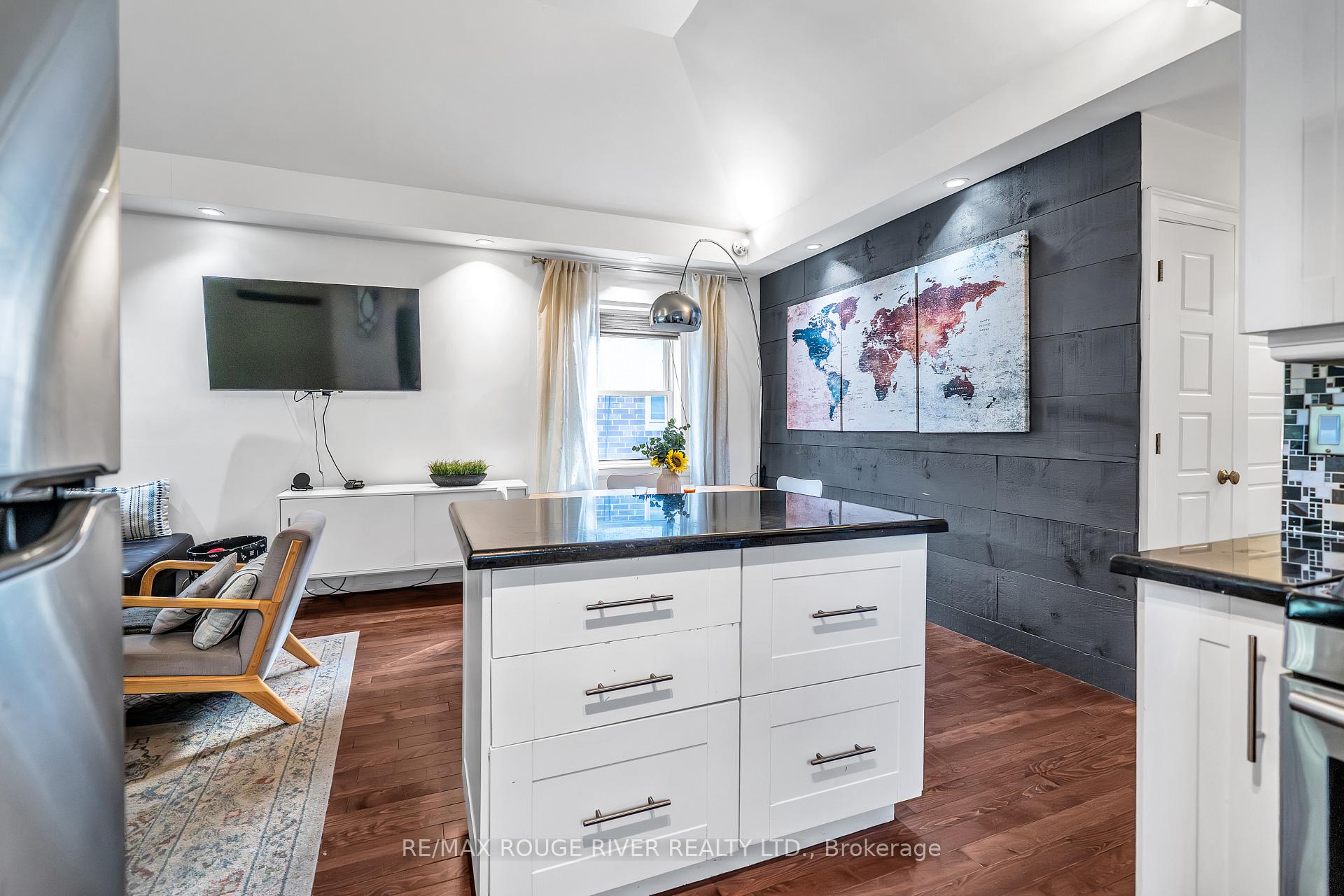 Photo 14 of 1306 Kingston Road, Scarborough, Birchcliffe-Cliffside — HOMEH